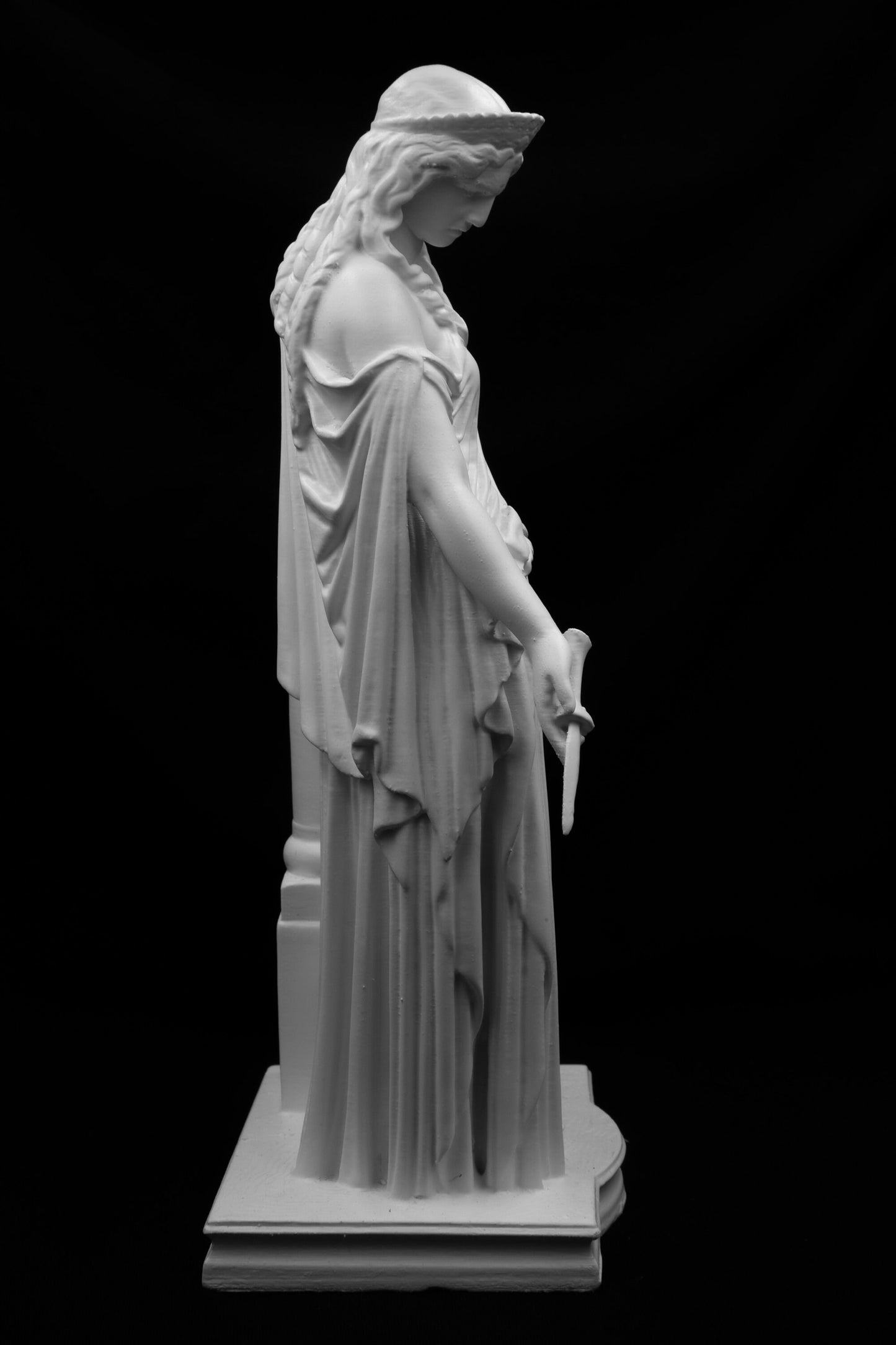 Medea Mythological Statue | Ancient Greek Sorceress Sculpture