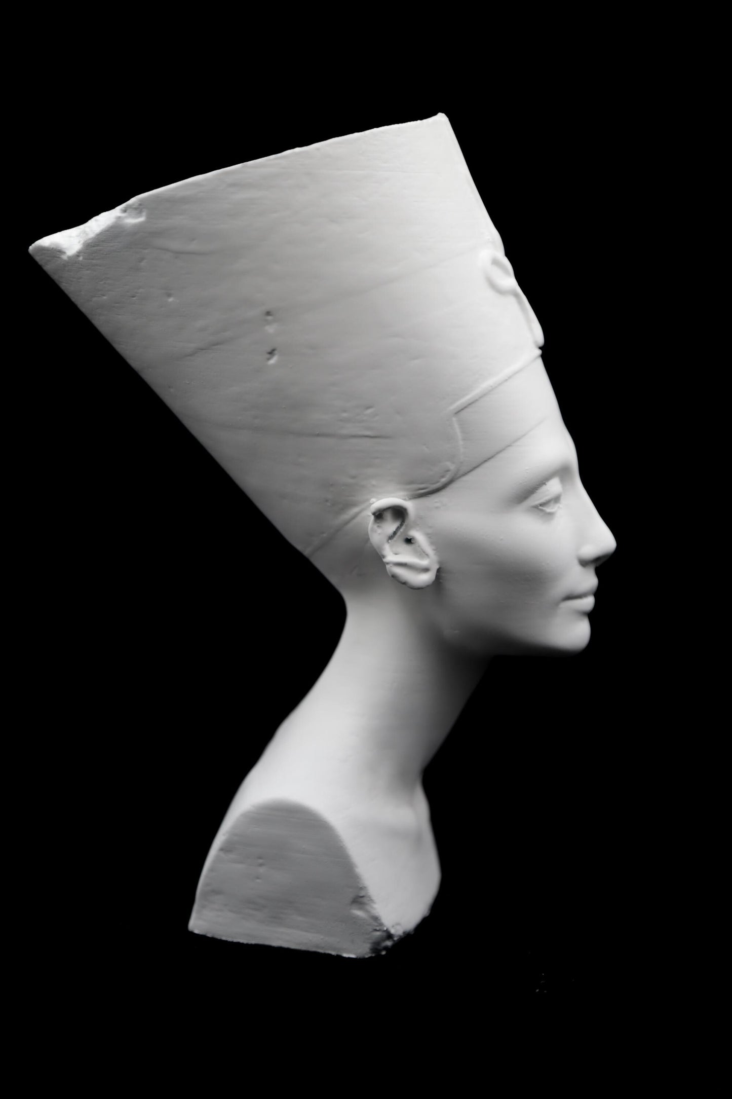 Nefertiti Bust - Ancient Egyptian Queen Replica Statue